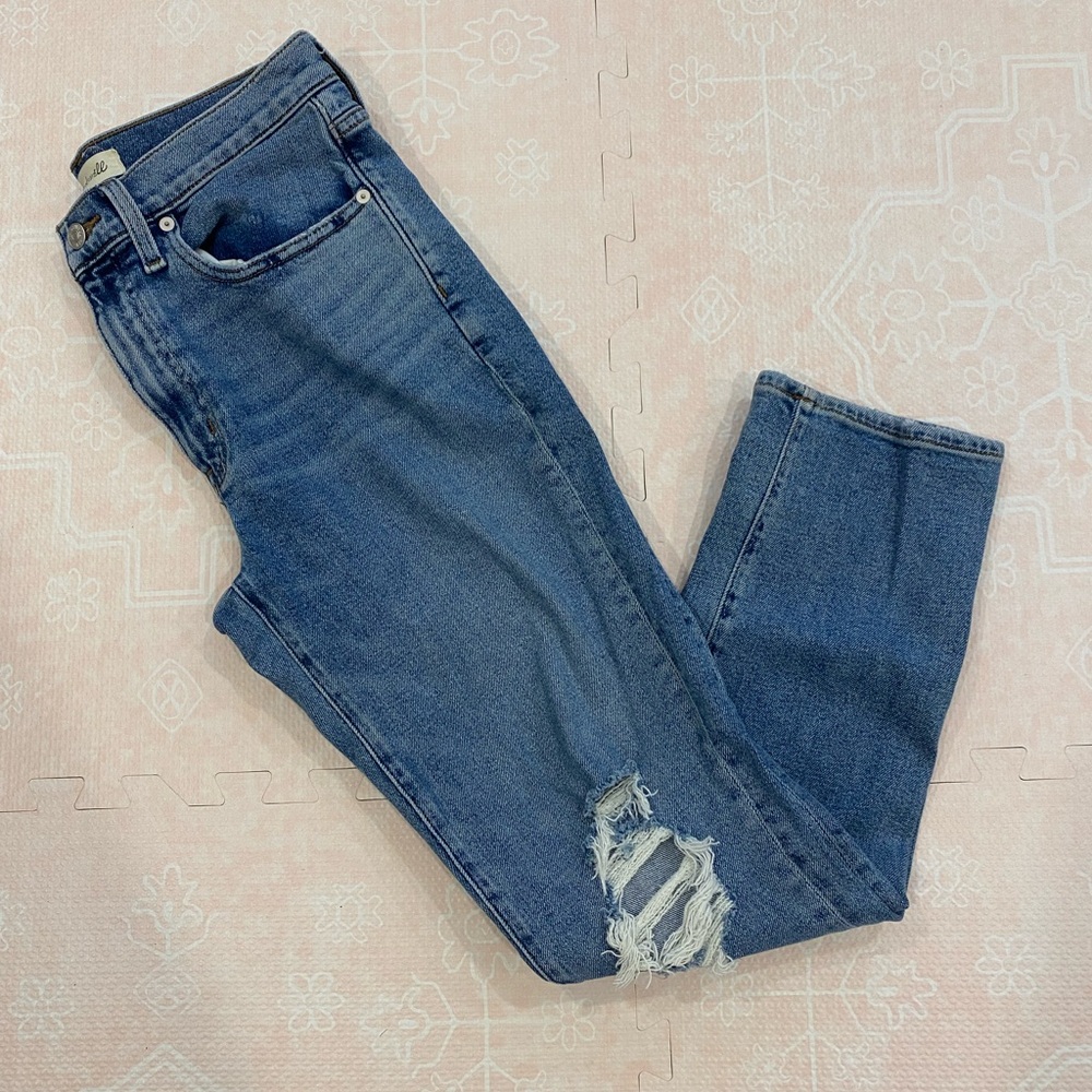 Madewell Distressed jeans sz 27